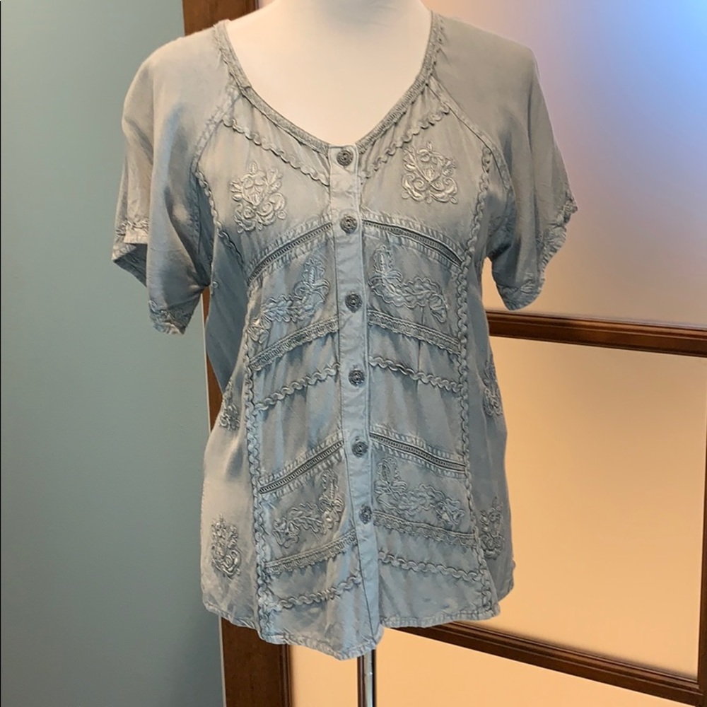 Embroidered gray blouse size large by Coline